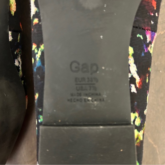 Gap black floral flats with ankle straps - Picture 6 of 6